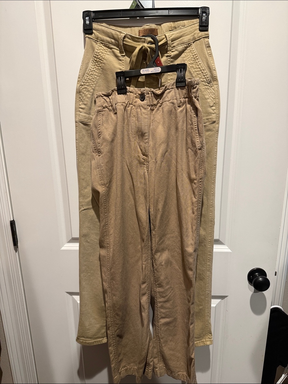 Women khaki bundle: 2/$20